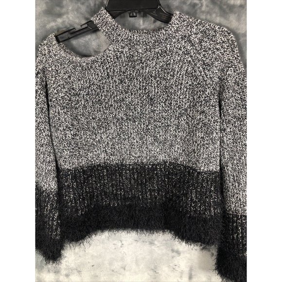1. State Ladies Black and White Sweater Fuzzy Trim Sleeves and Waist Size Small - Picture 7 of 15